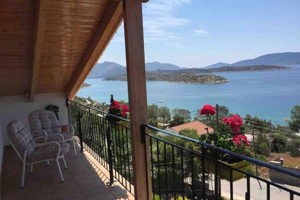 Siga Siga Apartment Мегара Экстерьер фото