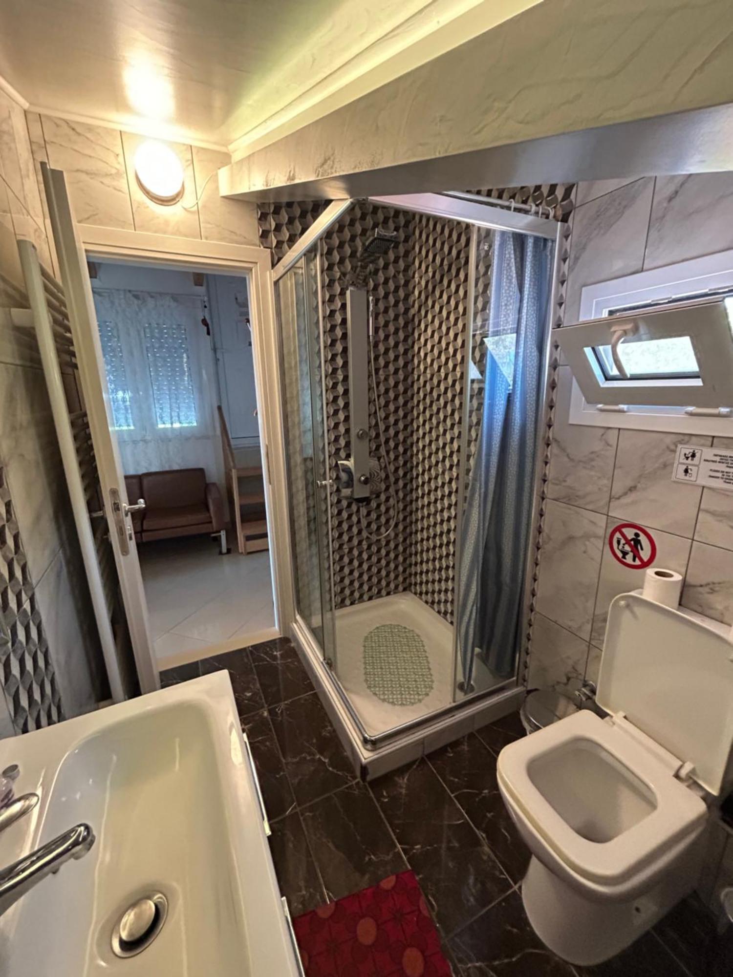 Siga Siga Apartment Мегара Экстерьер фото
